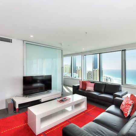 Private Apartment With Ocean Views At Q1 Resort Gold Coast Kültér fotó